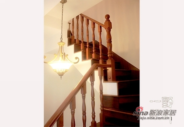 欧式 别墅 楼梯图片来自用户2772856065在80后小资220平欧式古典别墅41的分享