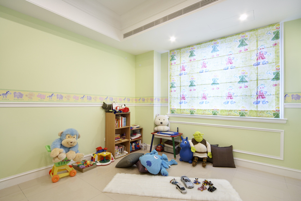 欧式 四居 儿童房图片来自用户2745758987在【多图】欧式奢华200平米精品装修实景案例17的分享