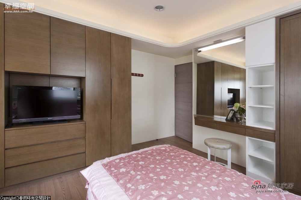 现代 四居 卧室图片来自幸福空间在三代同堂148.5平方米不动格局空间规划35的分享
