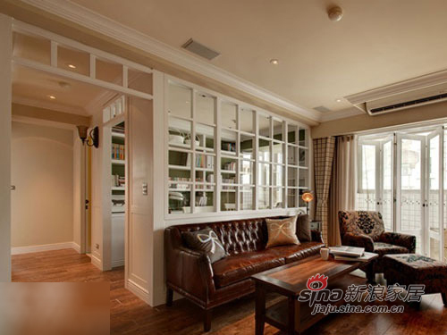新古典 三居 客厅图片来自用户1907664341在140平米古典风格，浓浓的古典气质金地仰山83的分享