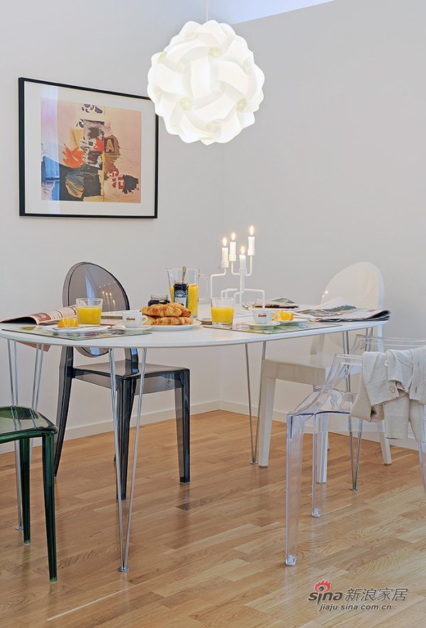 欧式 二居 客厅图片来自用户2746889121在瑞典现代小户型公寓室内设计28的分享