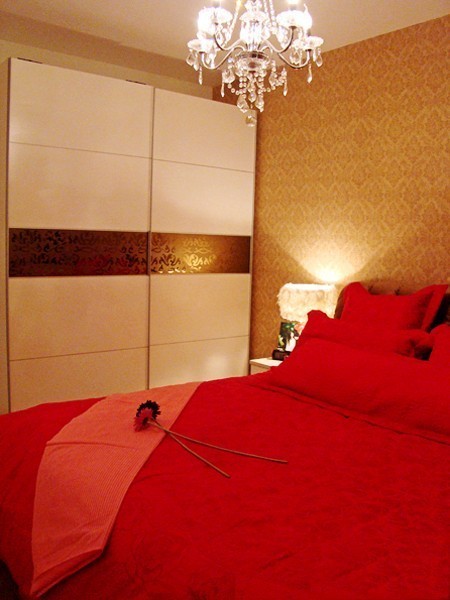 简约 二居 卧室图片来自用户2737735823在8万装65平现代复式浪漫婚房97的分享