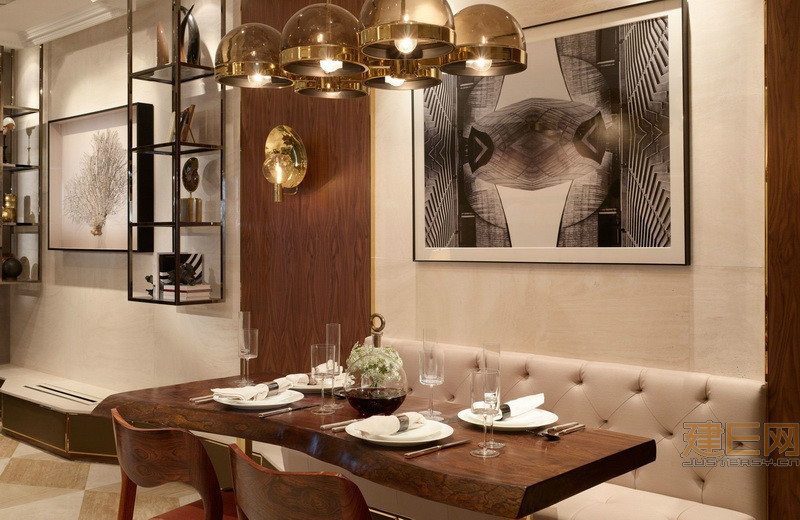 欧式 别墅 餐厅图片来自用户2746869241在孔雀城390平米龙发装饰装修造价18.2万元62的分享