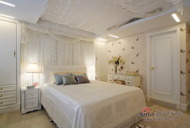 地中海 三居 卧室 公主房图片来自用户2756243717在现代简约三居设计78的分享