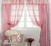 对于喜欢可爱风格的女孩子来说，粉红粉红的窗帘是创造梦幻式房间不可缺少的东西
