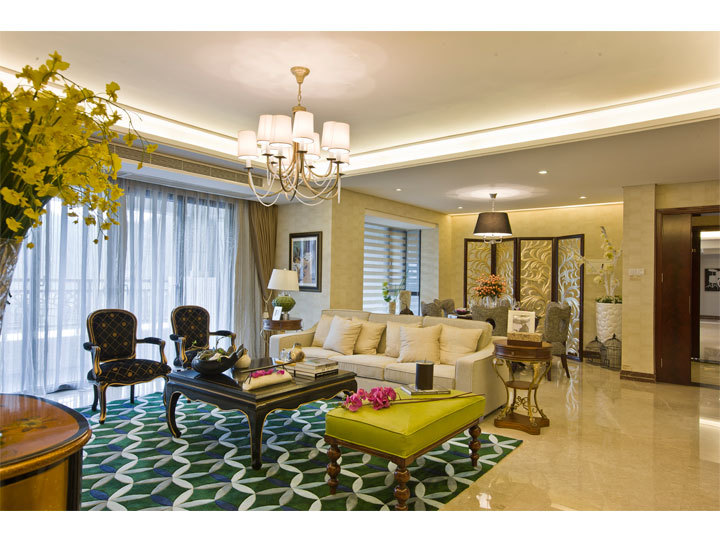 美式 三居 客厅图片来自用户1907686233在177平的舒适优越经典美式之家89的分享