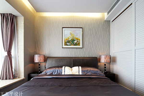 中式 跃层 卧室图片来自用户1907659705在【多图】235平京基御景东方新中式豪宅设计51的分享