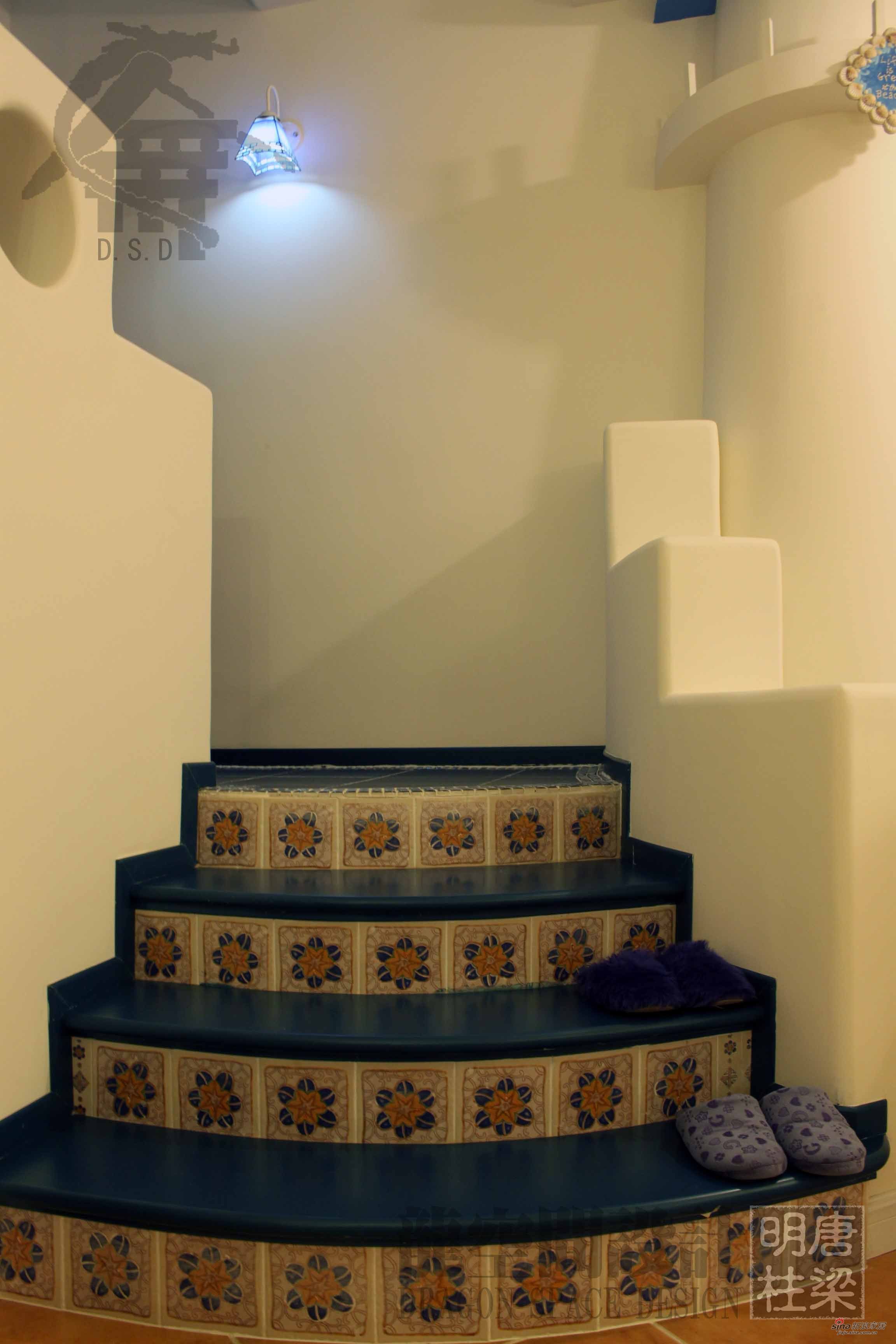 地中海 别墅 楼梯图片来自用户2757320995在【高清】104平叠拼阳光地中海3居室93的分享