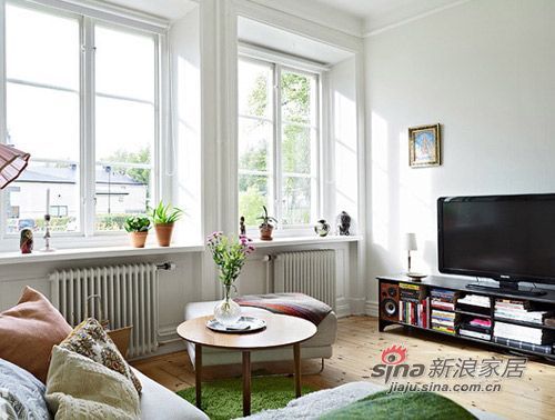 简约 一居 客厅图片来自用户2737735823在58平白领公寓实用时尚蜗居12的分享