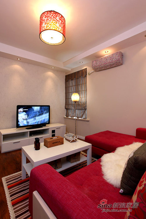 简约 一居 客厅图片来自用户2737786973在62平功能齐全的浪漫mini婚房85的分享