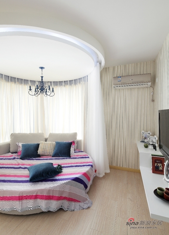 地中海 二居 卧室图片来自用户2757320995在巧手两居室地中海风格84的分享