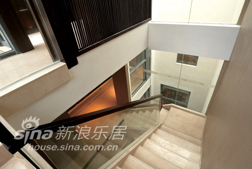 中式 别墅 楼梯图片来自wulijuan_16在春亭装潢 新中式滨海御庭T1型别墅67的分享