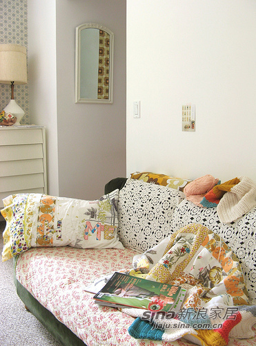简约 二居 客厅图片来自用户2738845145在Tif50平方的家——粉色点缀59的分享