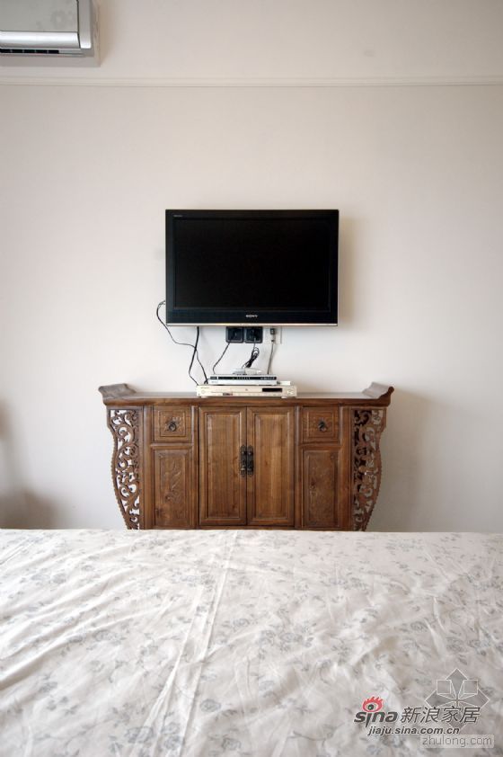 简约 一居 客厅图片来自用户2737782783在现代新中式素雅荷塘月色复式居15的分享