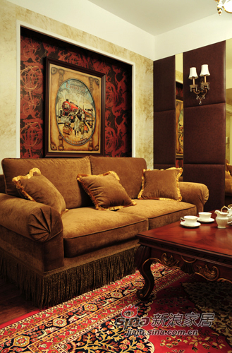 新古典 别墅 客厅图片来自用户1907664341在456平深色系古典雅致空间的分享