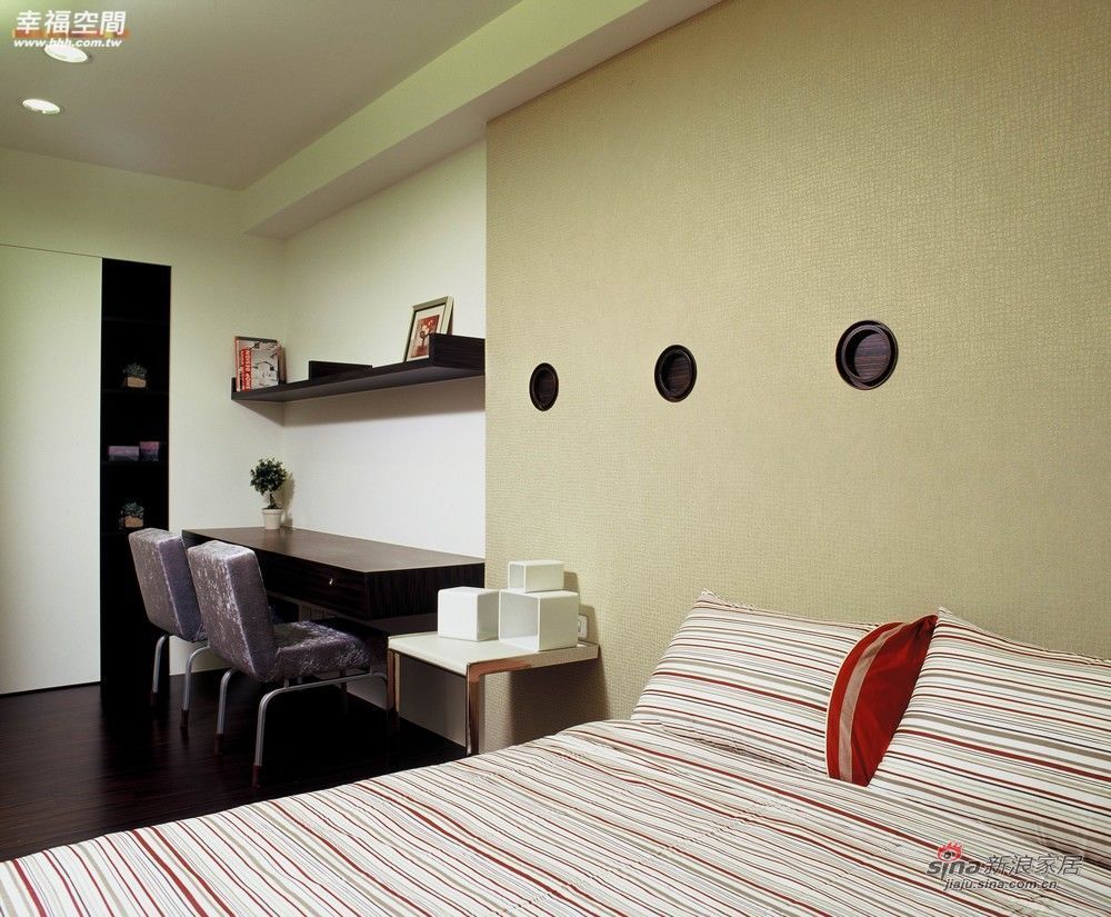 简约 公寓 卧室图片来自幸福空间在蕴含知性264平现代简约风格屋73的分享