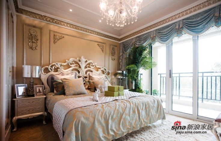 欧式 别墅 卧室图片来自用户2757317061在孔雀城260平奢华欧美风潮流典范31的分享