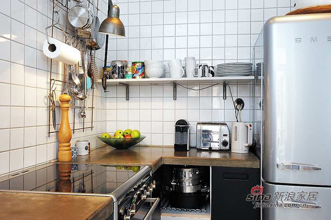 简约 三居 厨房图片来自用户2559456651在瑞典海归的78平极简清爽三居28的分享