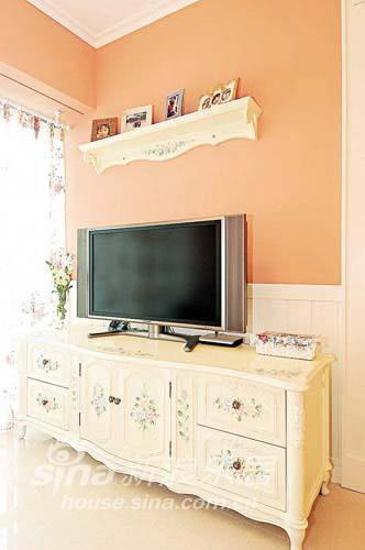 简约 二居 客厅图片来自用户2557010253在粉橙色温馨 营造梦幻温暖家居世界37的分享