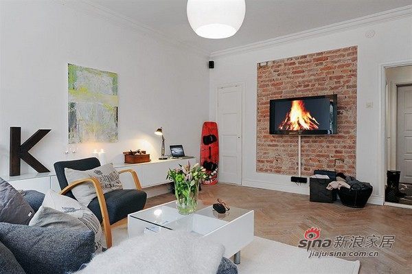 简约 一居 客厅图片来自用户2737786973在奢华大气 45平单身公寓如何装出华丽效果27的分享