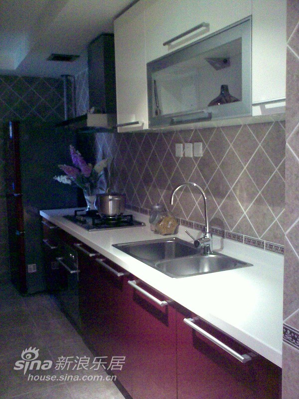 欧式 三居 厨房图片来自用户2746953981在实景：浅粉的童话空间设计71的分享
