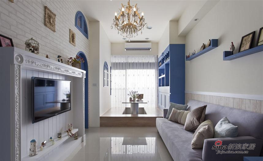 地中海 loft 客厅图片来自装修微日记在【高清】66平蓝白简约地中海loft家11的分享