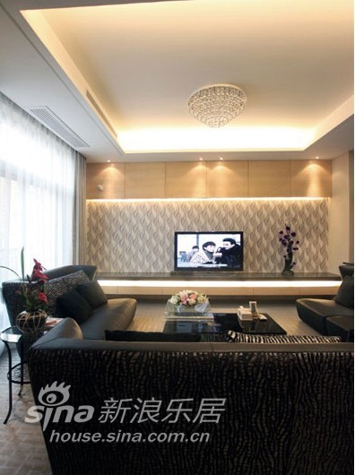 中式 复式 客厅图片来自用户1907659705在黑色打造的霸气31的分享