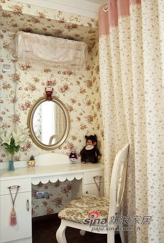 北欧 三居 卧室图片来自用户1903515612在130平不一样的欧美风情三室两厅84的分享