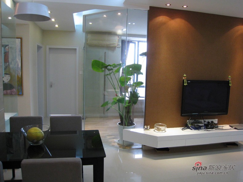 现代 二居 客厅图片来自用户2375967697在8万装75平东南亚风格浪漫2居36的分享
