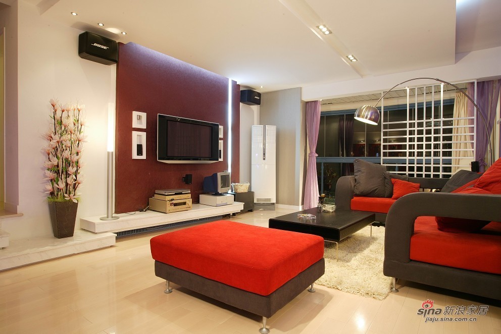简约 一居 客厅图片来自用户2738093703在浪漫3居婚房设计92的分享