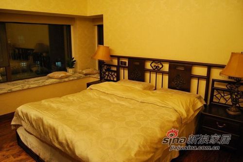 中式 二居 卧室图片来自用户1907662981在兵哥哥9万装100平完美中式婚房89的分享