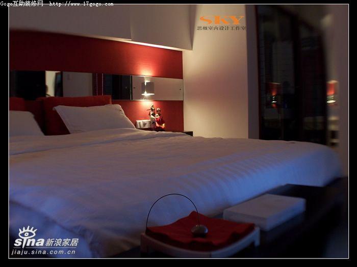 简约 复式 卧室图片来自用户2739378857在时尚风向标—红黑白演绎二26的分享