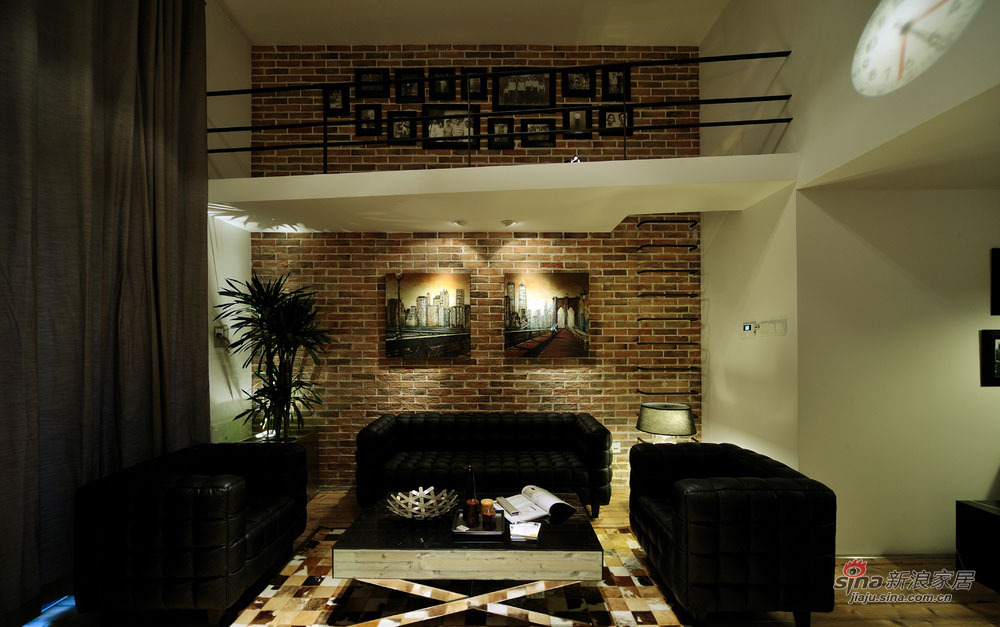 现代 loft 客厅图片来自装修微日记在【高清】83平黑白酷炫时尚现代loft38的分享