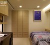 旧屋翻新打造简约柔和空间81