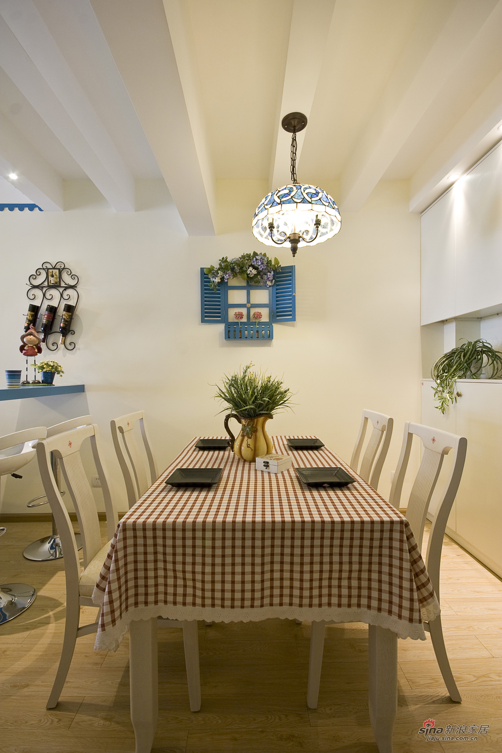 地中海 二居 餐厅图片来自装修微日记在【高清】小夫妻83平蓝白地中海婚房63的分享