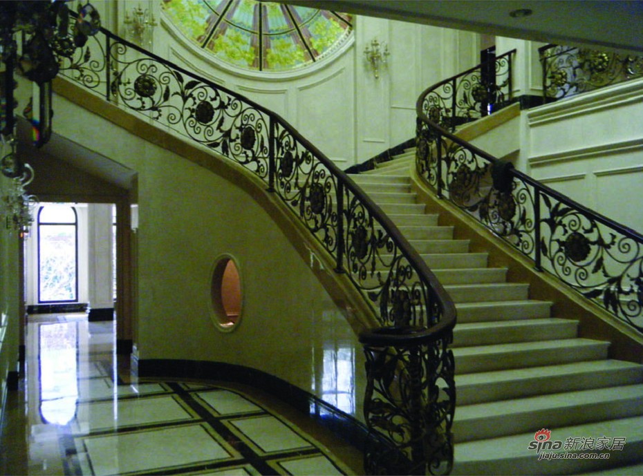 混搭 别墅 楼梯图片来自用户1907691673在财富公馆2000平别墅混搭风格23的分享