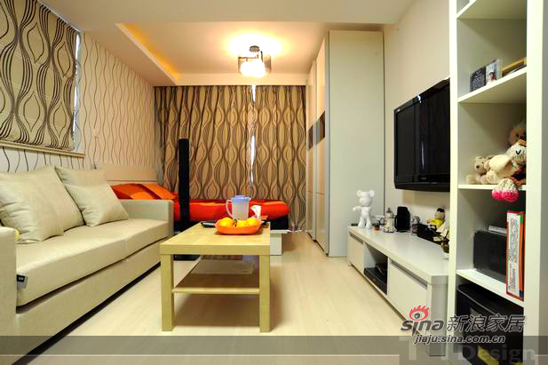 简约 一居 客厅图片来自用户2745807237在合理利用空间 小一房变精美单身公寓10的分享