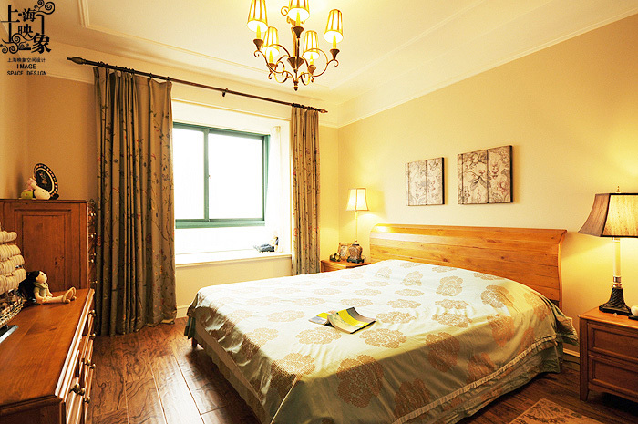 美式 复式 卧室图片来自上海映象设计-无锡站在【高清】半包30万打造320平美式混搭空中墅语51的分享