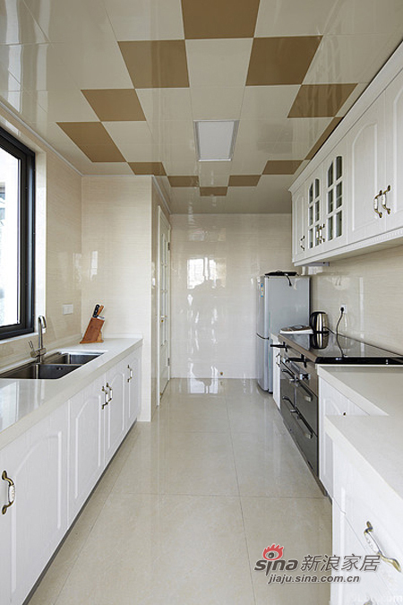 欧式 四居 厨房图片来自佰辰生活装饰在180平奢华气派欧式风格4居室69的分享
