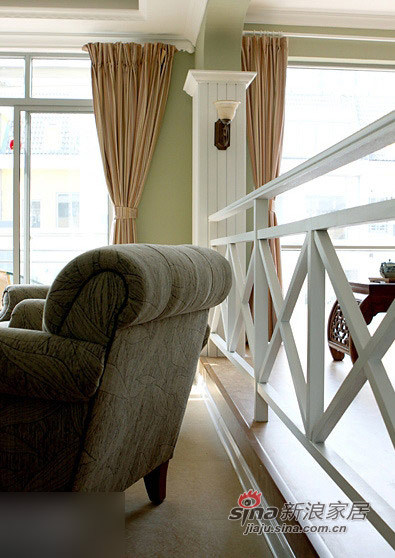 欧式 别墅 客厅图片来自用户2746869241在小白领赖上美式风格 实拍30万元跃层装修88的分享