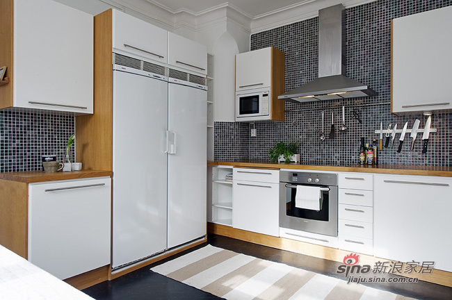 北欧 二居 厨房图片来自用户1903515612在4.8万82平方甜美清新公寓76的分享