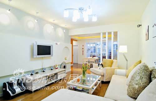 简约 二居 客厅图片来自用户2737786973在清新优雅的舒适空间70的分享