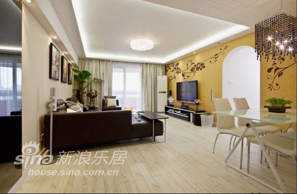 简约 三居 客厅图片来自用户2556216825在香港丽苑77的分享
