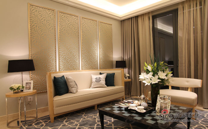 欧式 三居 客厅图片来自用户2772856065在广州创逸雅苑样板房-T3B48的分享