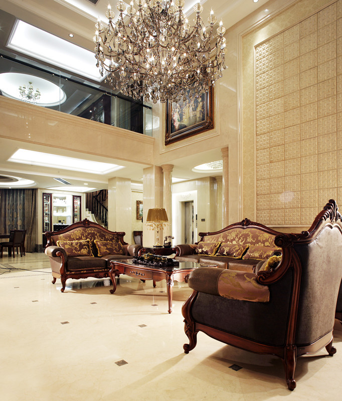 欧式 别墅 客厅图片来自用户2746948411在1000㎡贵族高尔夫奢华装18的分享