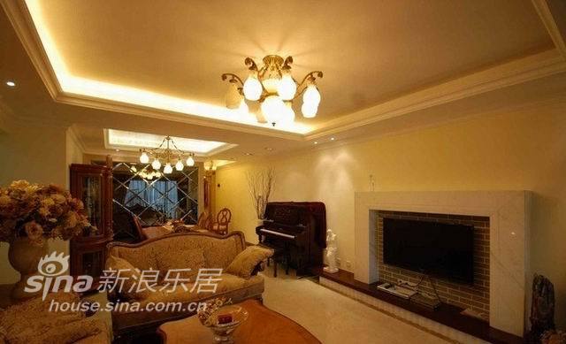 欧式 二居 客厅图片来自用户2557013183在美颂巴黎-金色欧洲14的分享