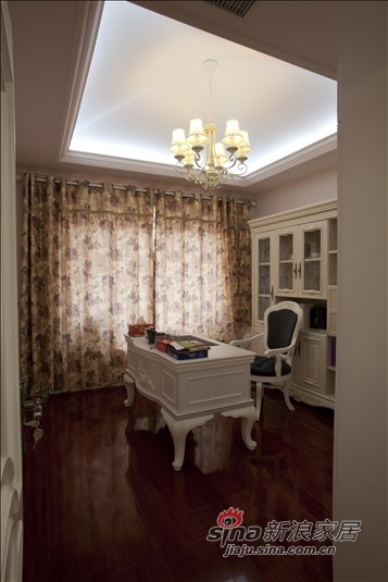 欧式 别墅 卧室图片来自用户2746948411在气质美学经典欧式风格别墅58的分享