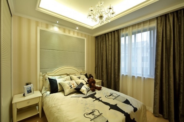 欧式 三居 卧室图片来自用户2557013183在8万铸造现代欧式风格三居室45的分享