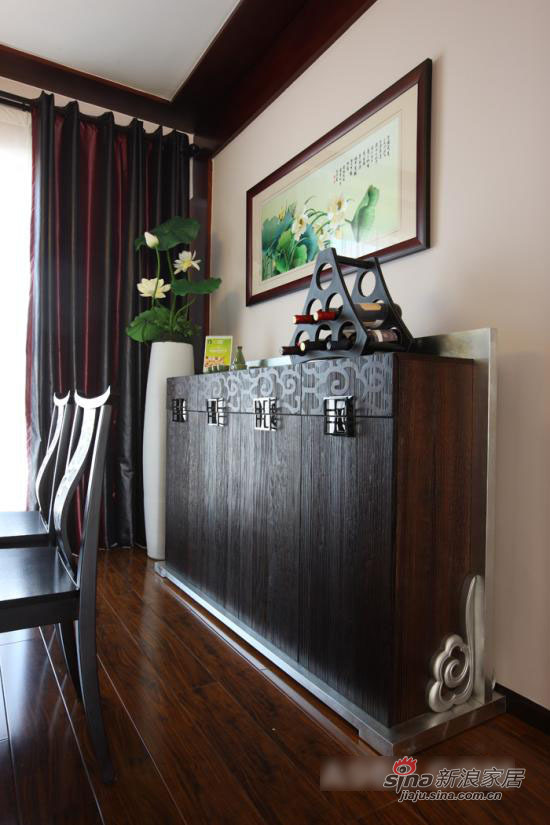 中式 一居 客厅图片来自用户1907661335在现代中式风格 沉淀下来的韵味12的分享