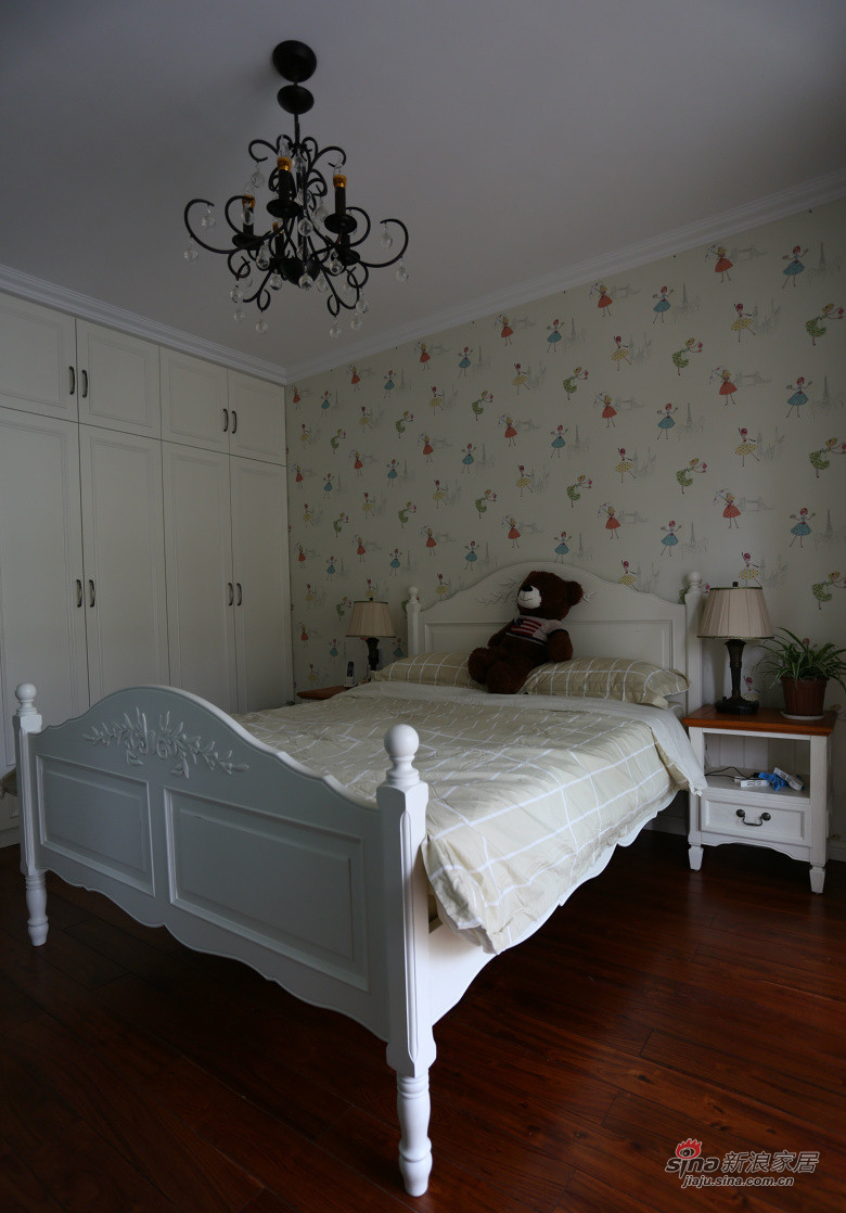 混搭 复式 卧室图片来自装修微日记在【高清】178平大气混搭时尚复式空间64的分享